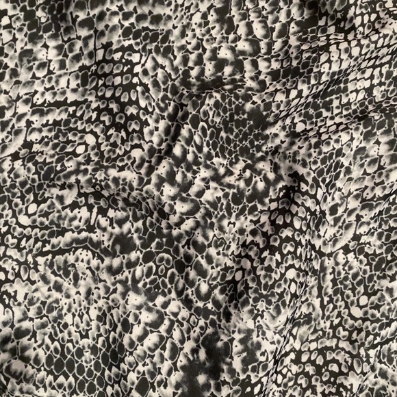 Snake Pattern One Piece - Picture 2 of 6